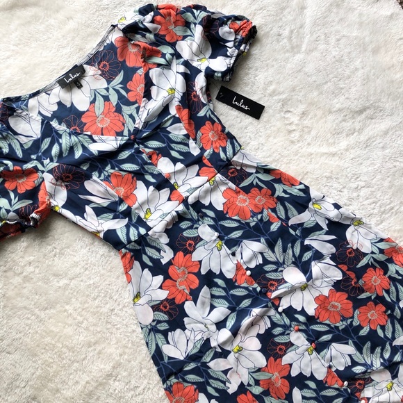 Lulu’s Floral Dress NWT - Picture 5 of 6
